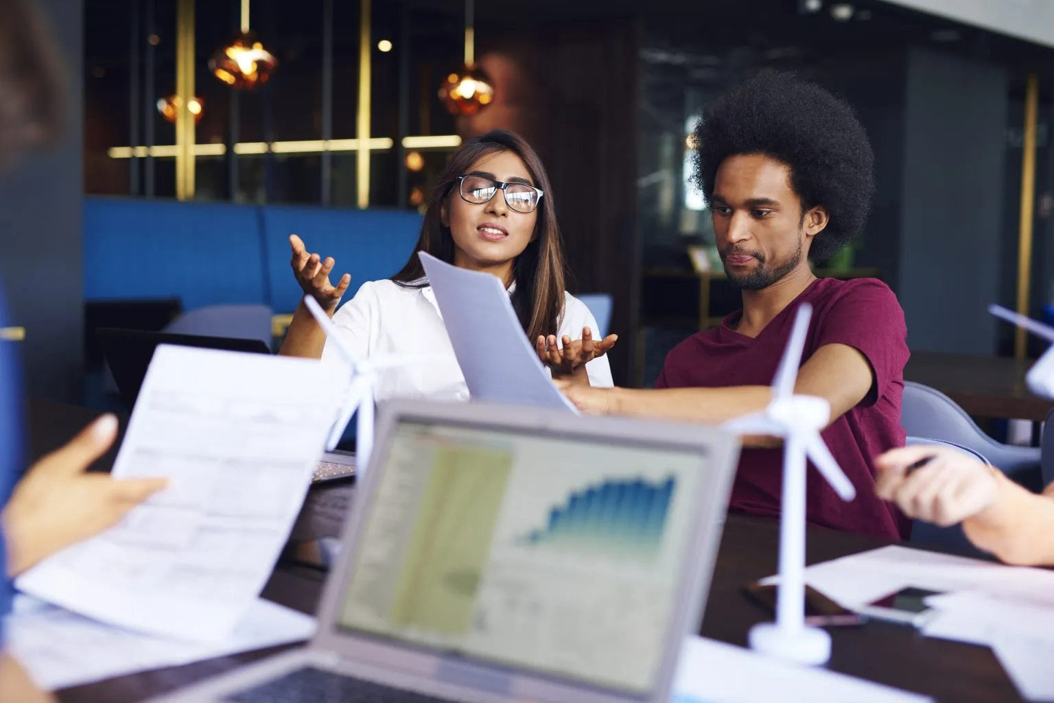Si te apasionan los negocios y los datos, conoce las diferencias entre BI y BA