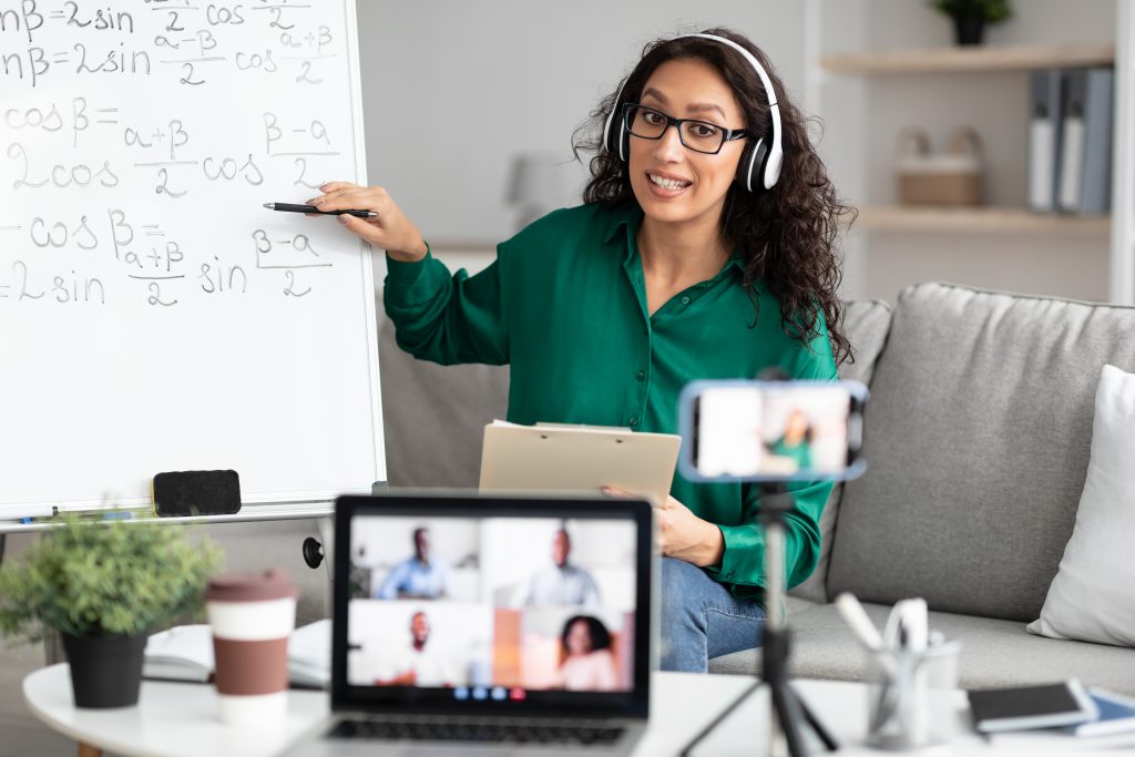 Descubre la flexibilidad del estudio en línea con USAP virtual