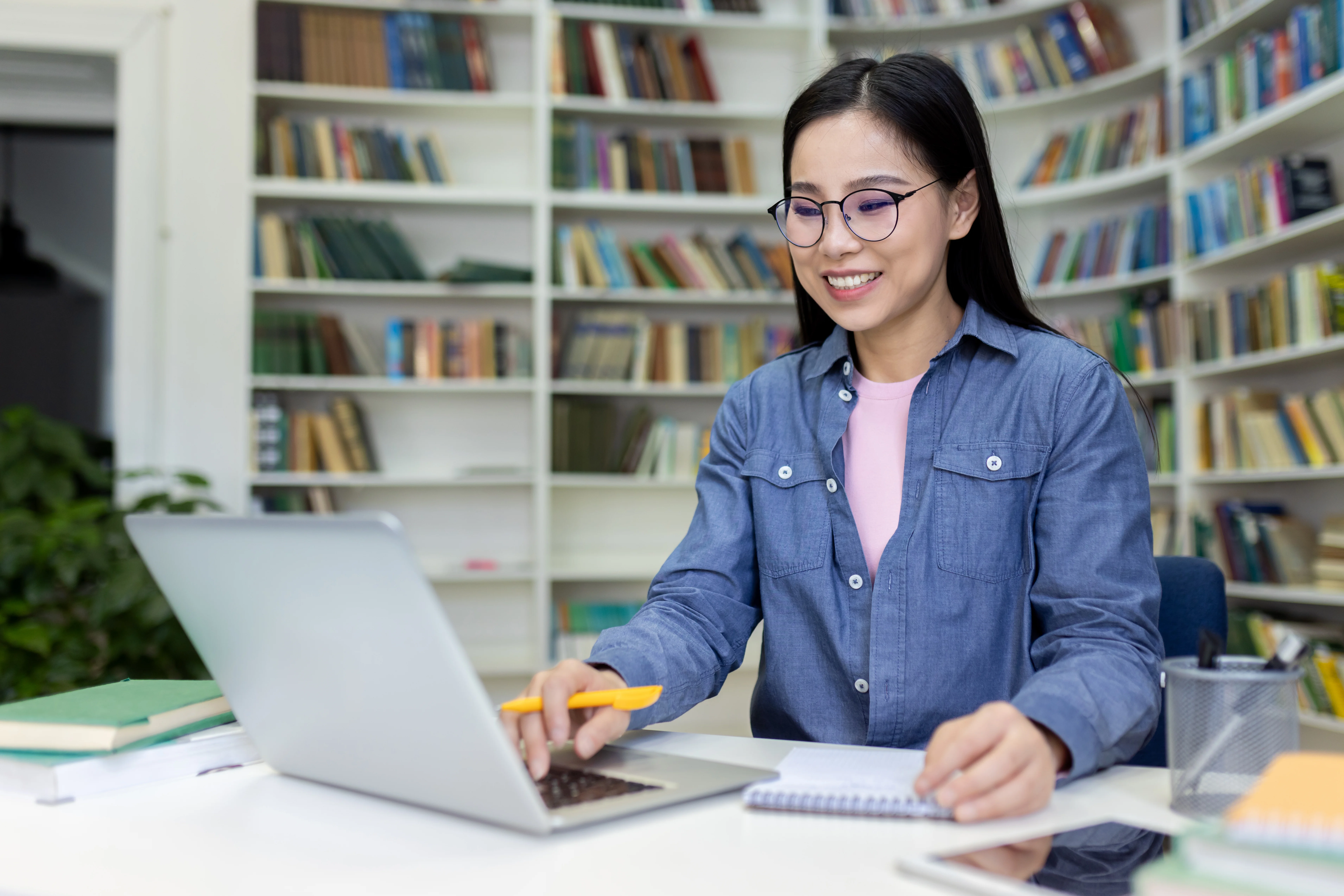 Fundamentos de Inteligencia Artificial Aplicada y Prompting Profesional